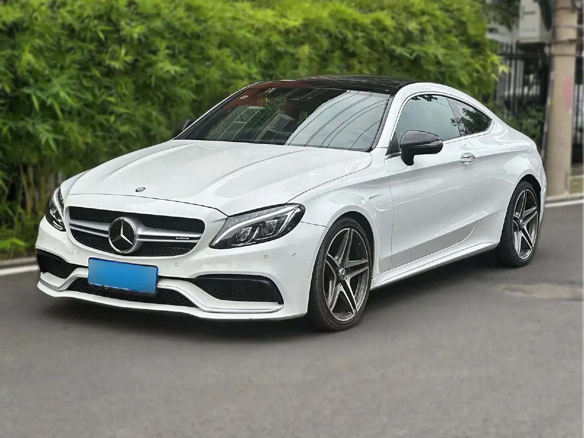 2016 Mercedes-Benz C AMG 4.0T 476HP V8 7AT
