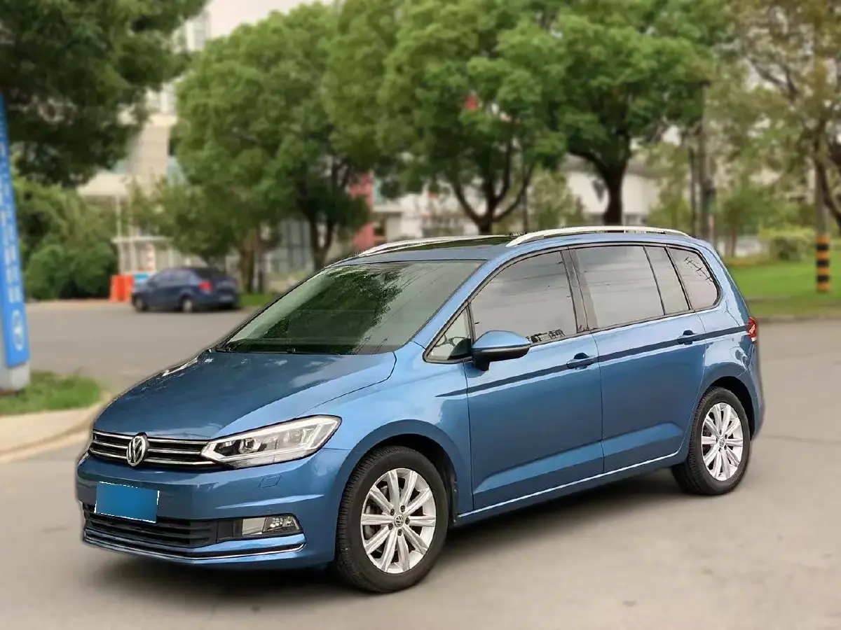 2018 Volkswagen Touran 1.4T 150HP L4 7DCT