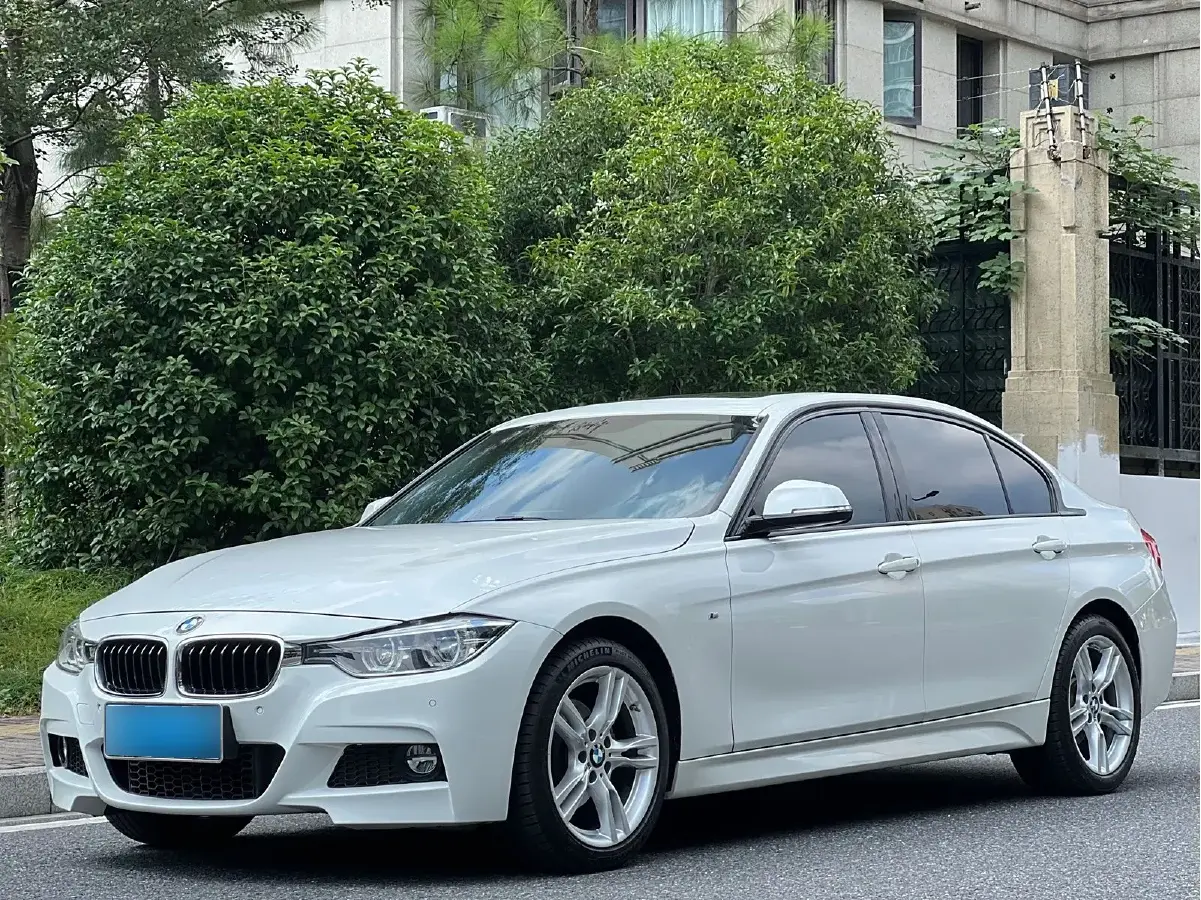 2017 BMW 3 Series 2.0T 252HP L4 8AT