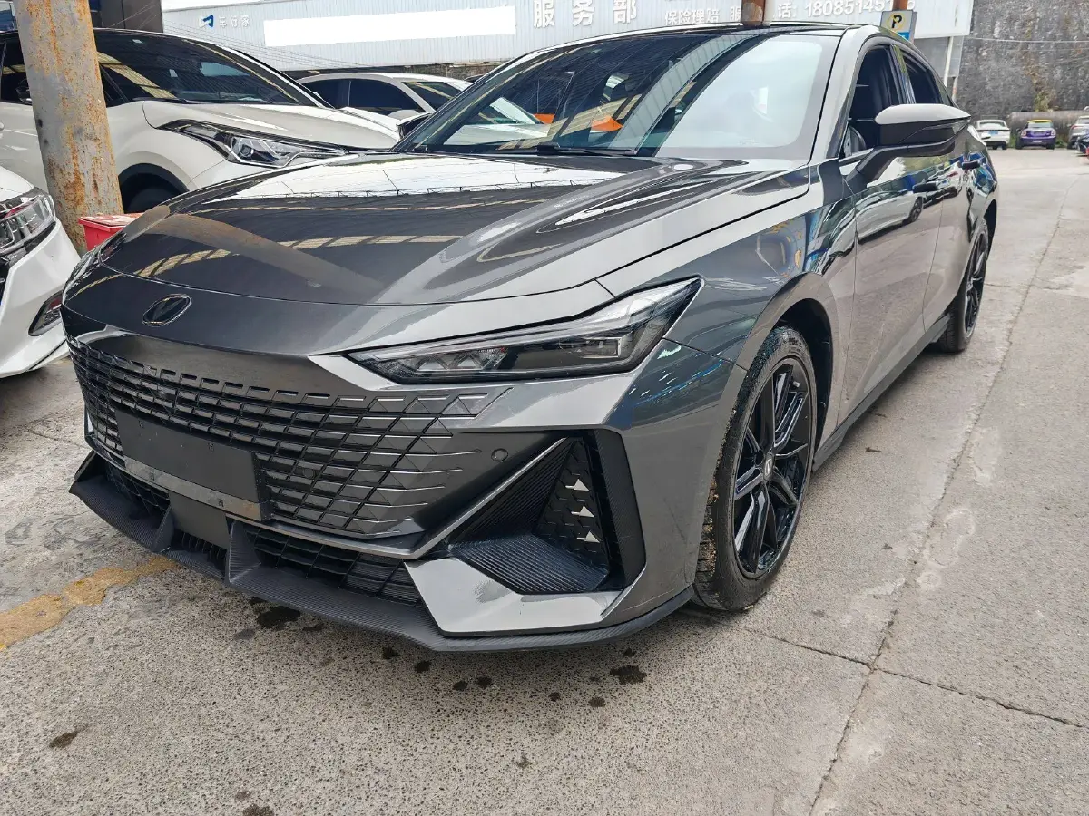 2023 ChangAn UNI-V 1.5T 188HP L4 7DCT