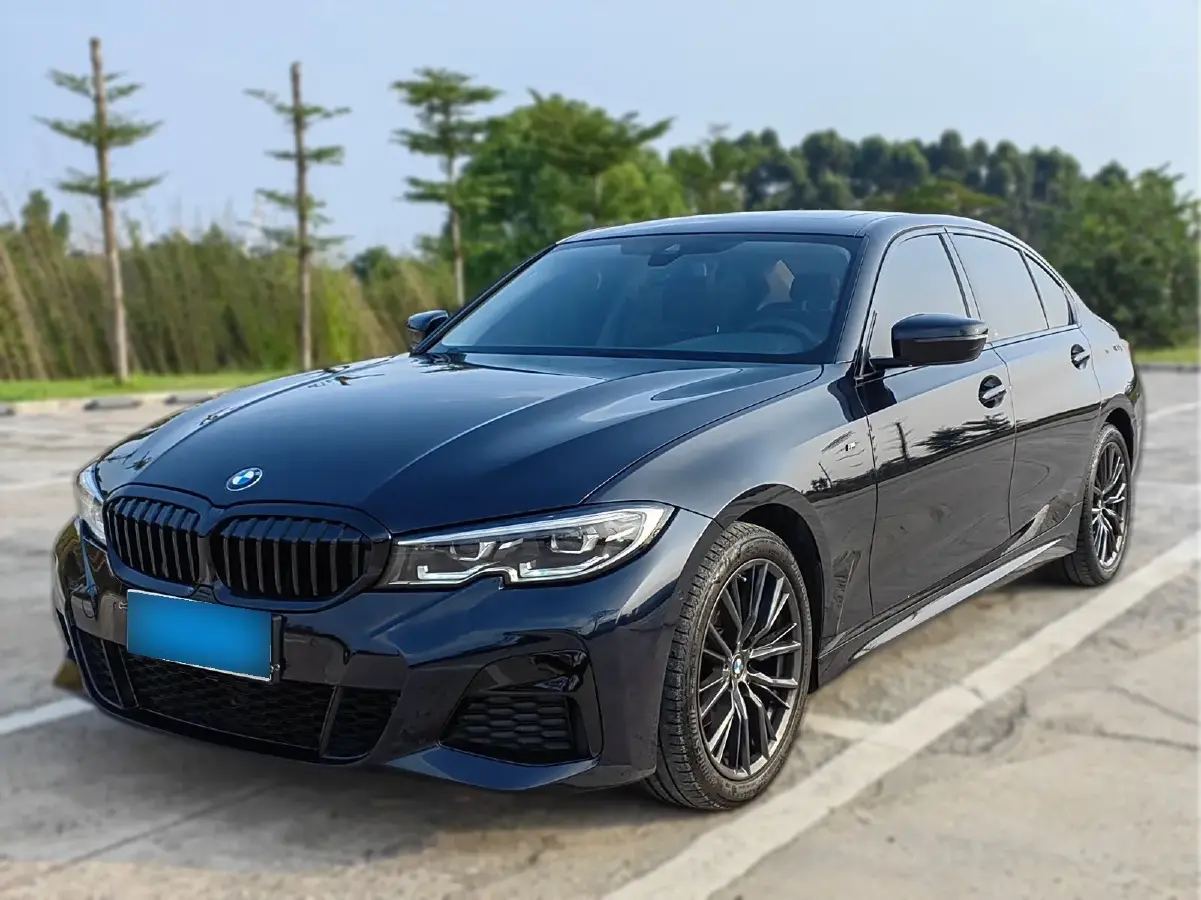 2022 BMW 3 Series 2.0T 184HP L4 8AT