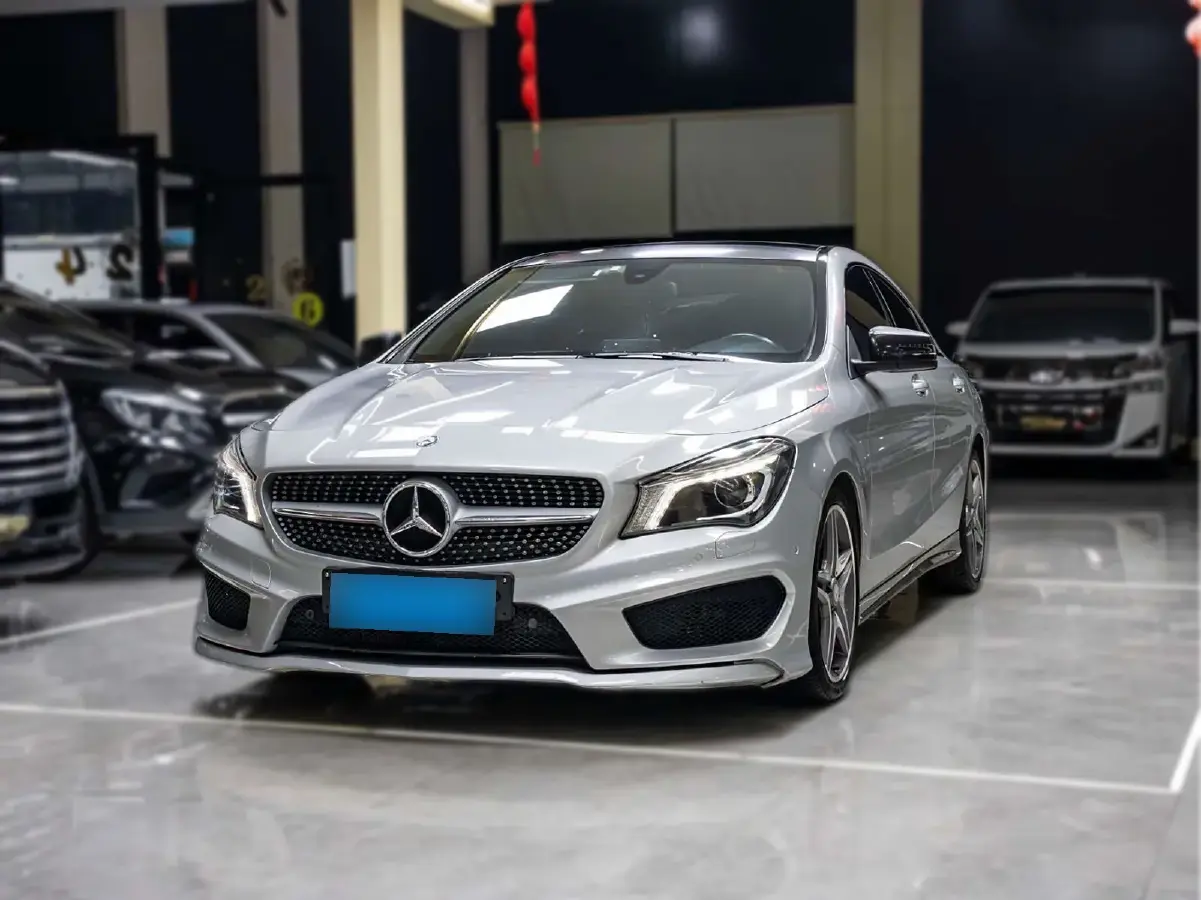 2015 Mercedes-Benz CLA Class 2.0T 184HP L4 7DCT