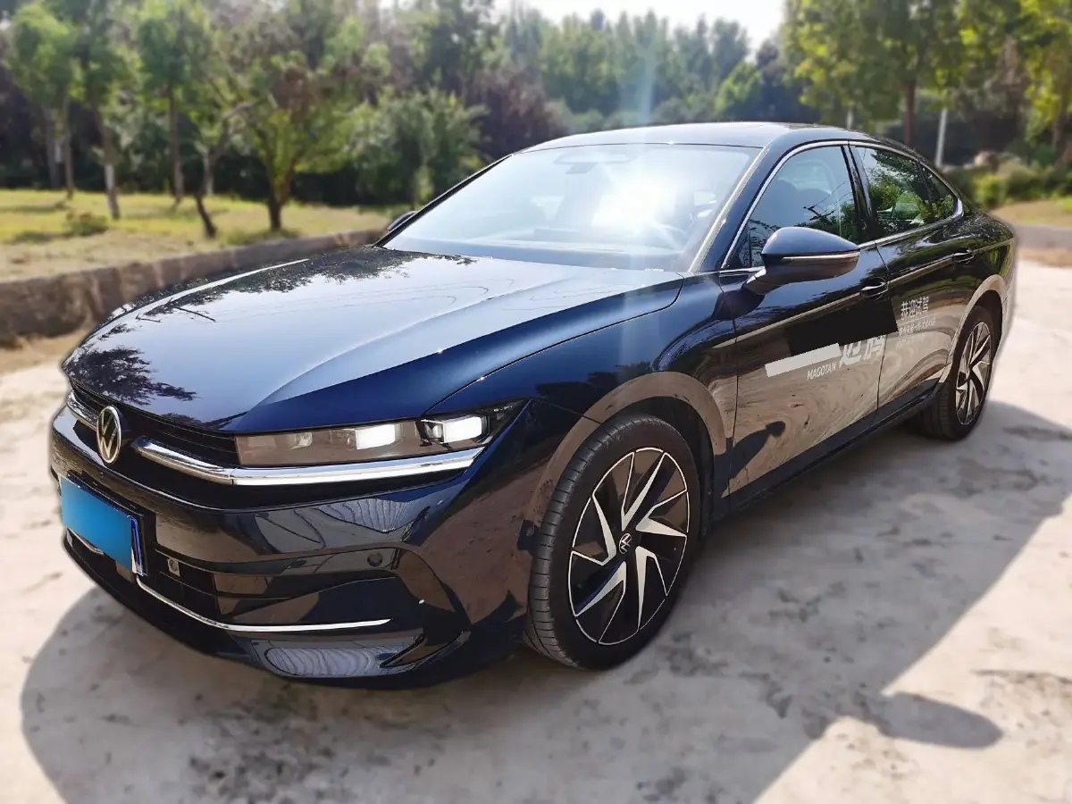 2024 Volkswagen Magotan 2.0T 220HP L4 7DCT