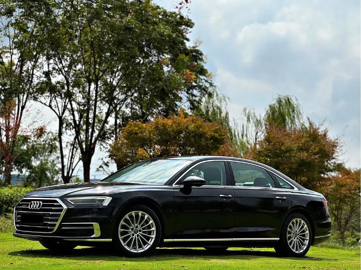2018 Audi A8 3.0T 340HP V6 8AT