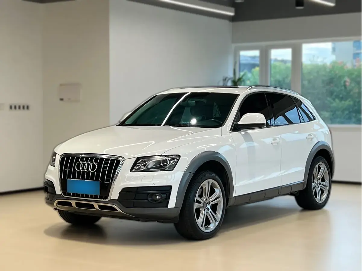 2010 Audi Q5 3.2L 270HP V6 7DCT