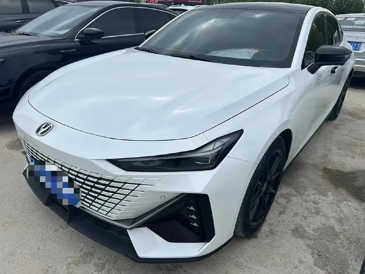 2022 ChangAn UNI-V 1.5T 188HP L4 7DCT