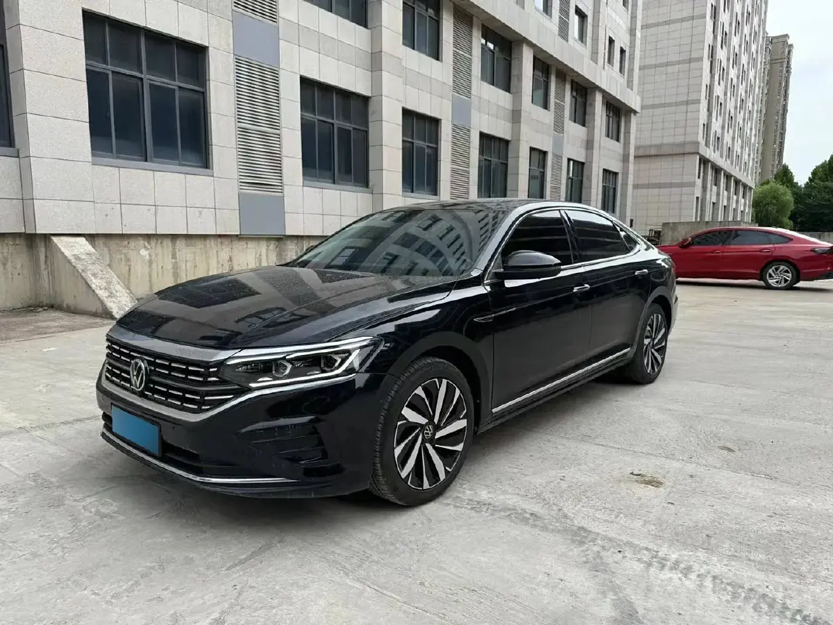 2022 Volkswagen Passat 2.0T 186HP L4 7DCT