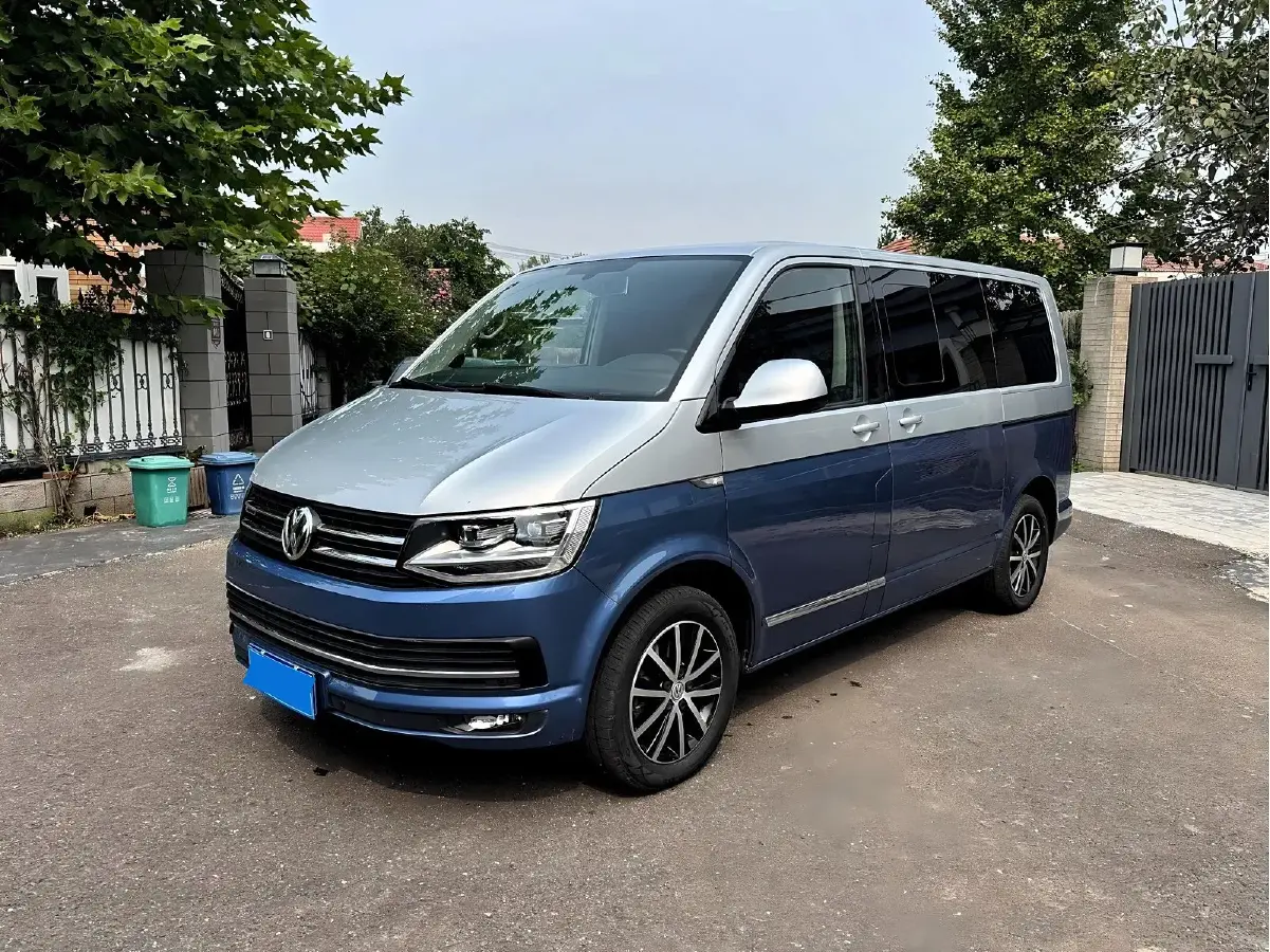 2016 Volkswagen Multivan 2.0T 204HP L4 7DCT