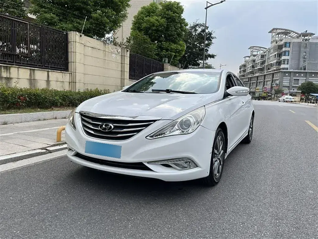 2013 Hyundai Sonata 2.0L 162HP L4 6AT