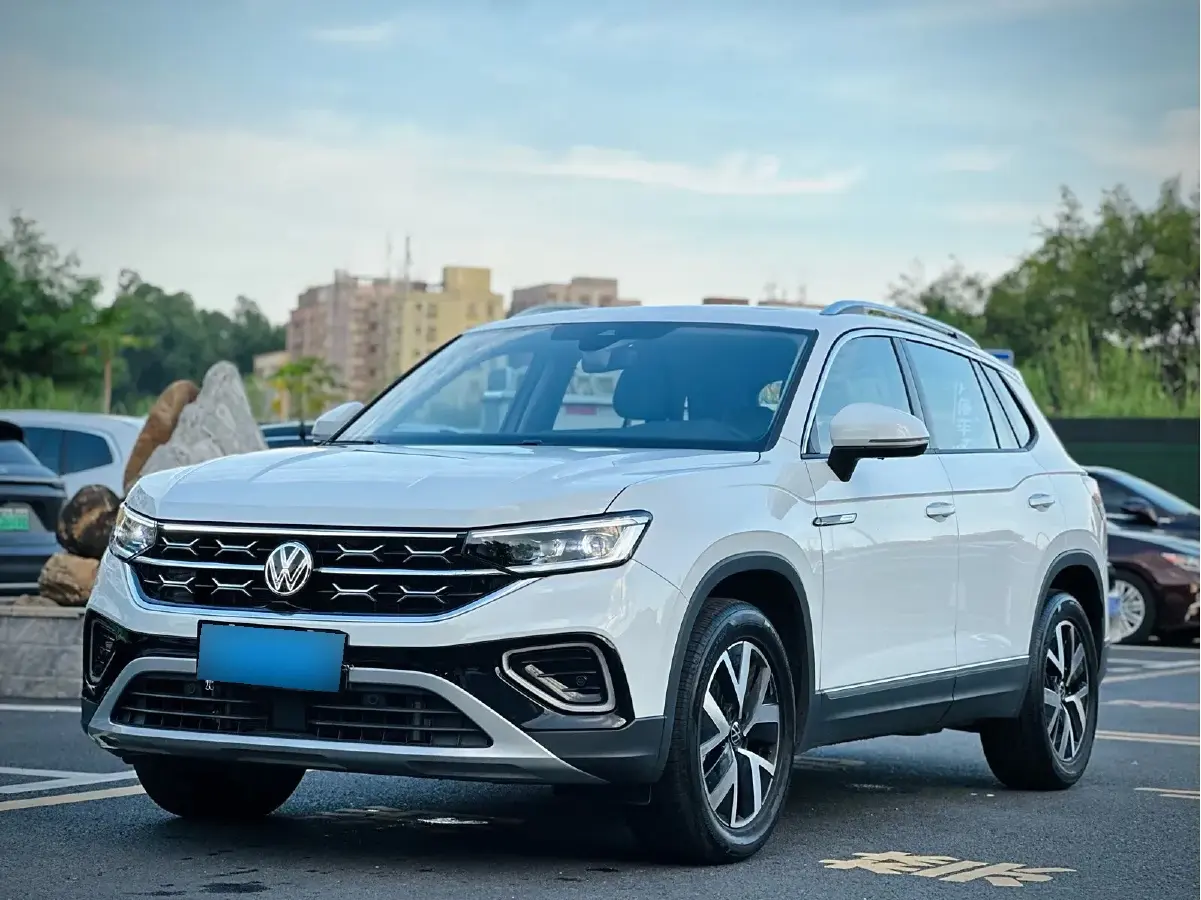 2024 Volkswagen Tayron 2.0T 186HP L4 7DCT