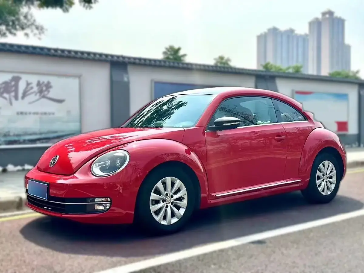 2013 Volkswagen Beetle 1.4T 160HP L4 7DCT