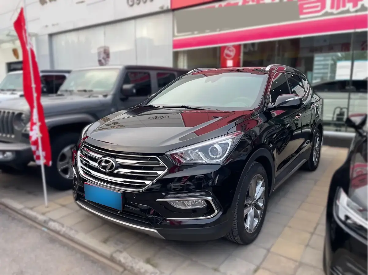 2017 Hyundai Santafe 2.0T 245HP L4 6AT