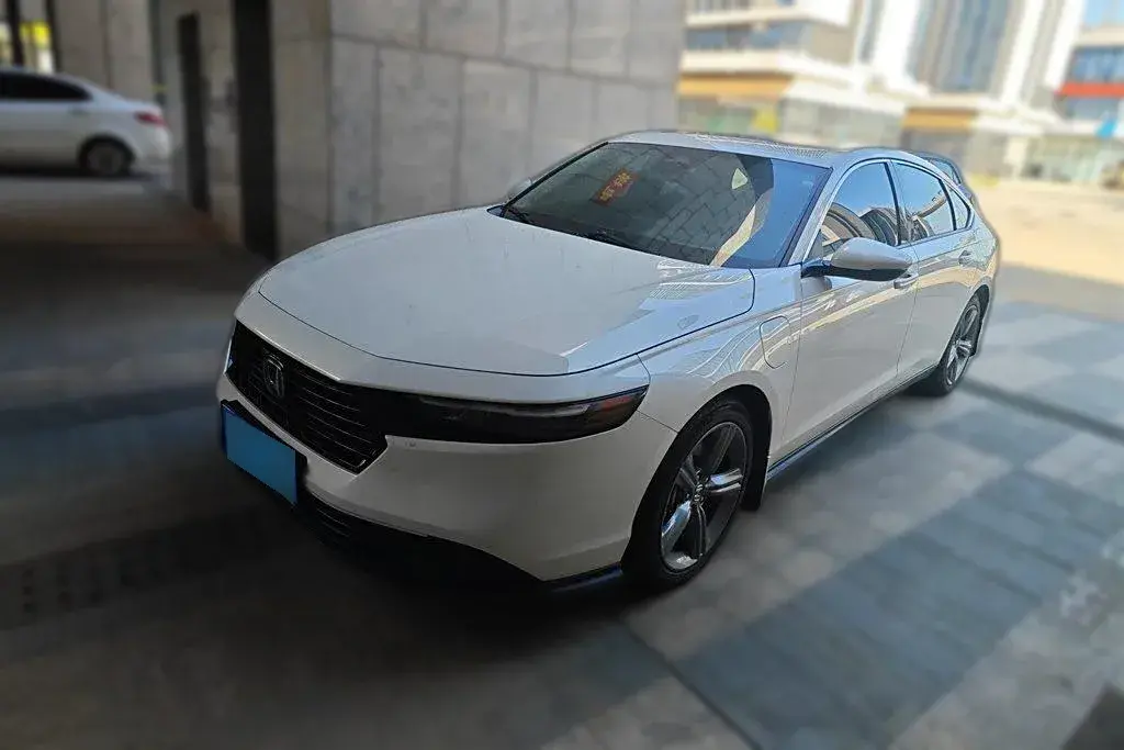 2023 Honda Accord 2.0L 148HP L4 E-CVT PHEV 17.7KWH