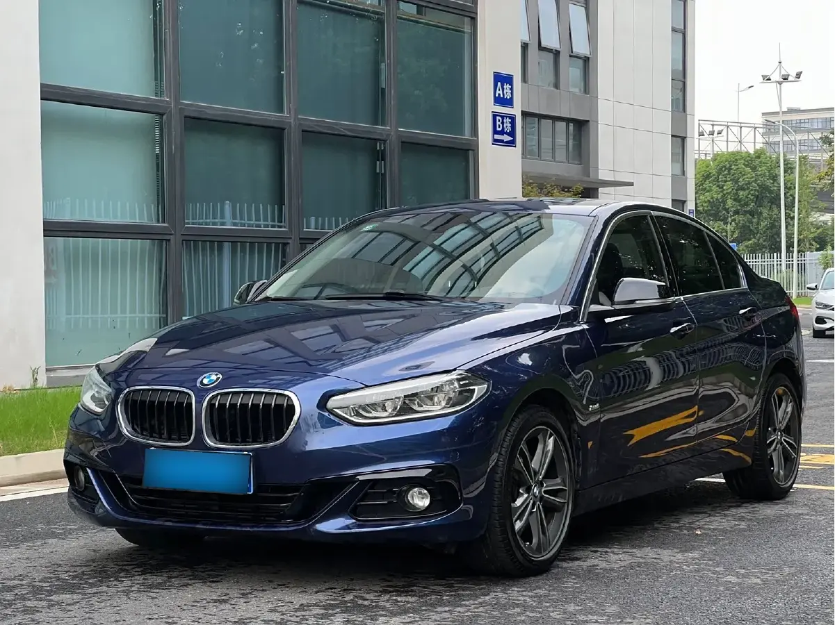 2017 BMW 1 Series 1.5T 136HP L3 6AT
