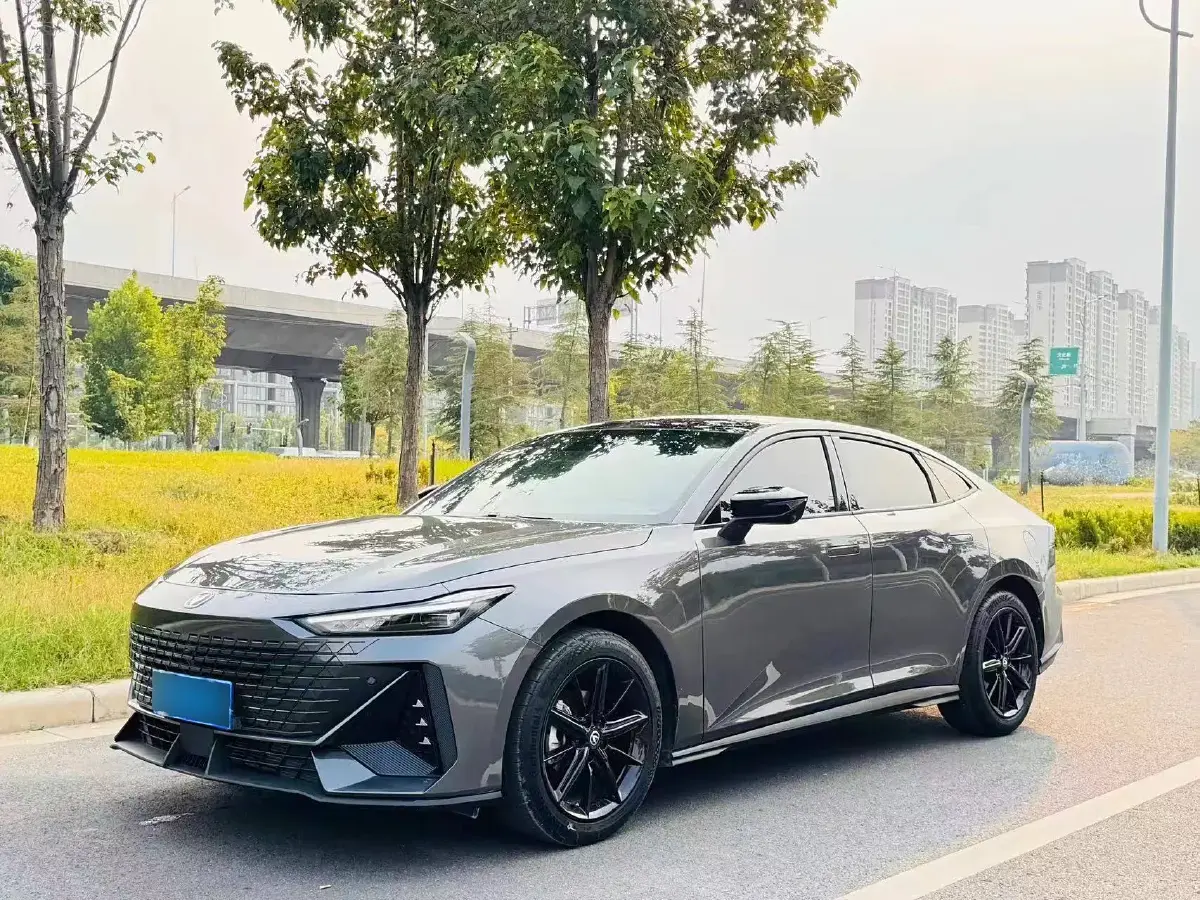 2022 ChangAn UNI-V 1.5T 188HP L4 7DCT