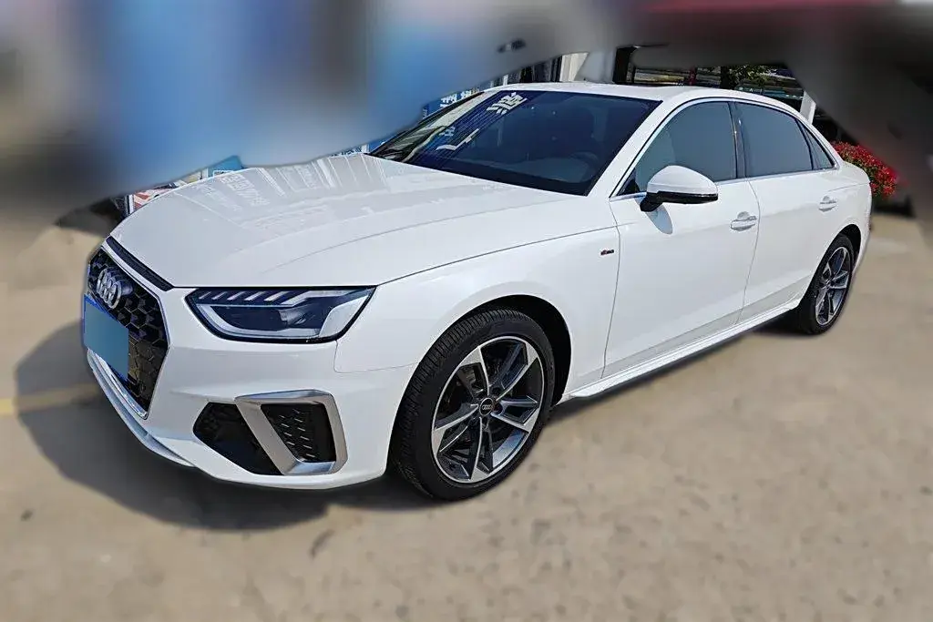 2022 Audi A4L 2.0T 190HP L4 7DCT