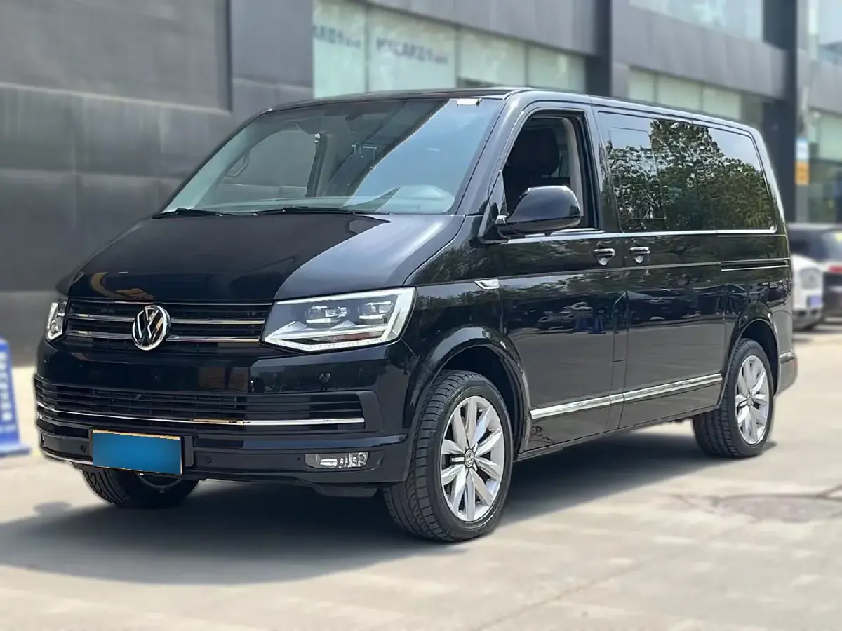 2019 Volkswagen Multivan 2.0T 204HP L4 7DCT