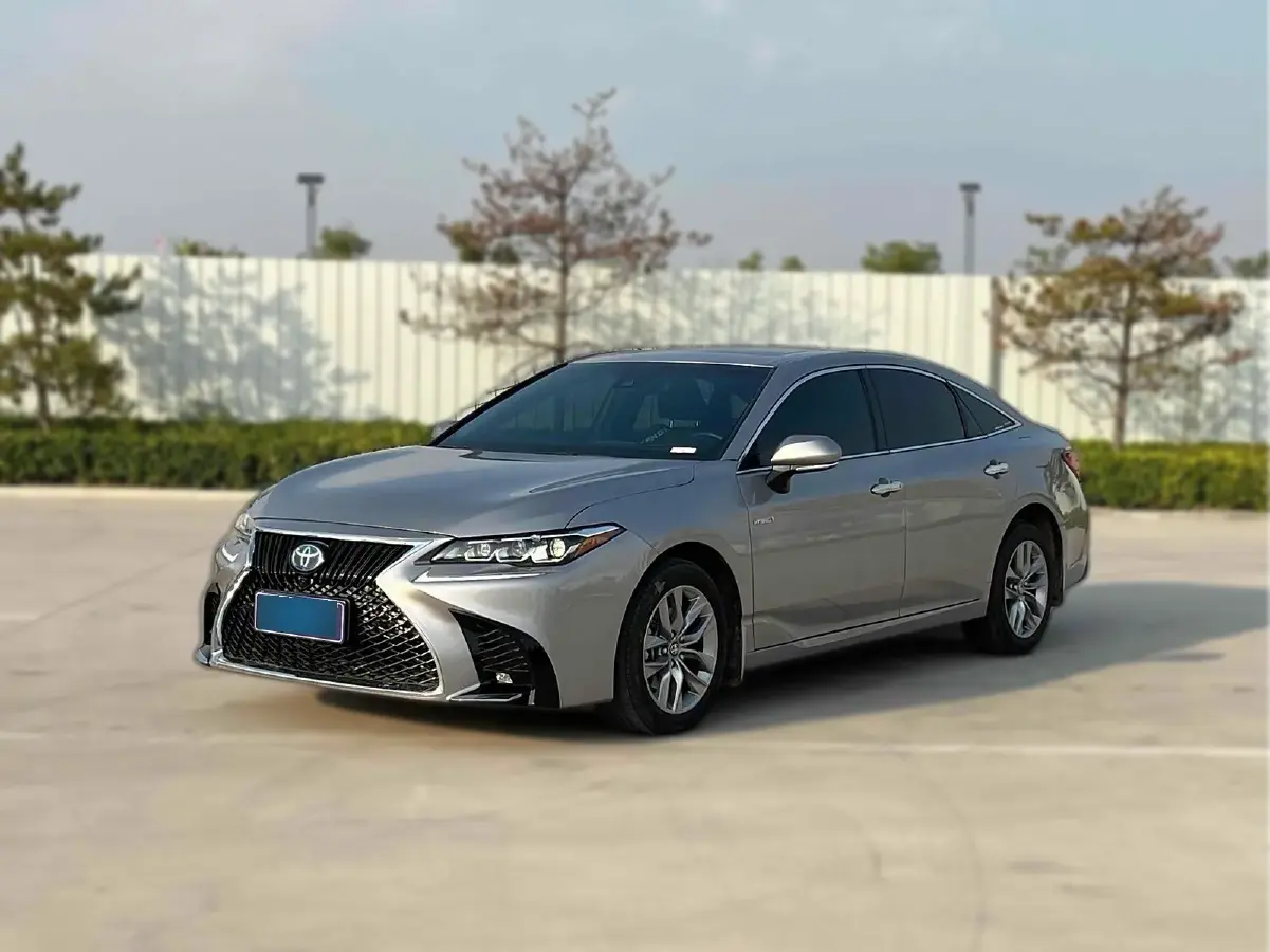 2022 Toyota Avalon 2.5L 178HP L4 E-CVT Hybrid
