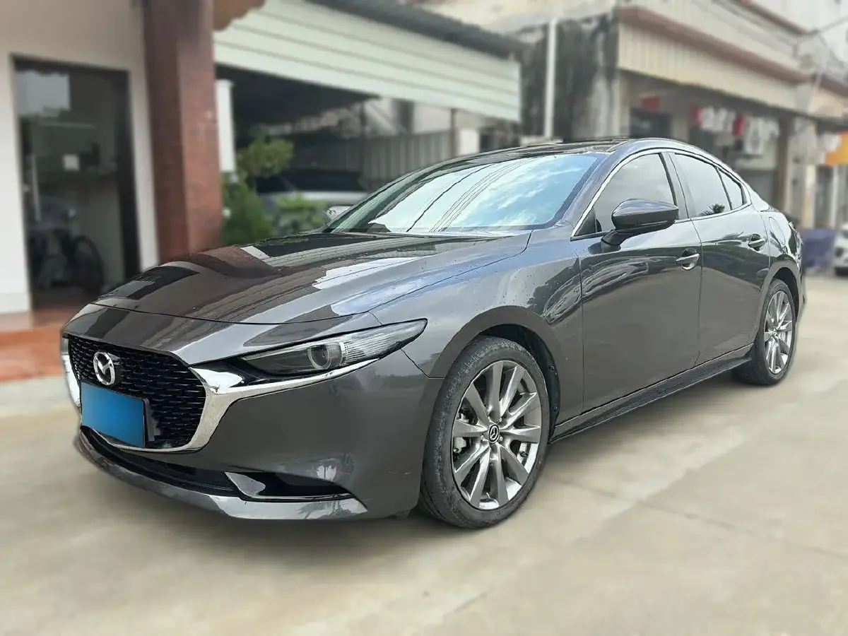 2021 Mazda 3 Axela 2.0L 158HP L4 6AT