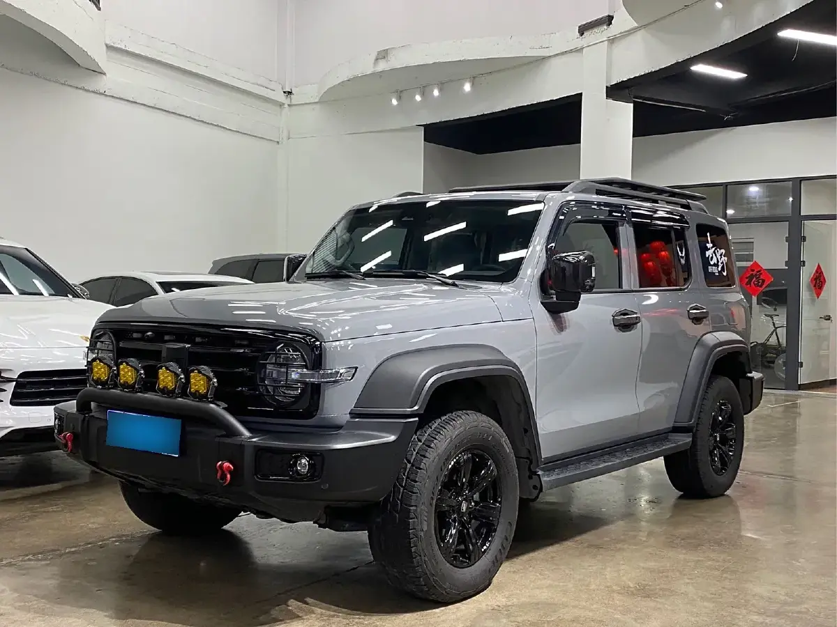 2024 Tank 300 2.0T 227HP L4 8AT