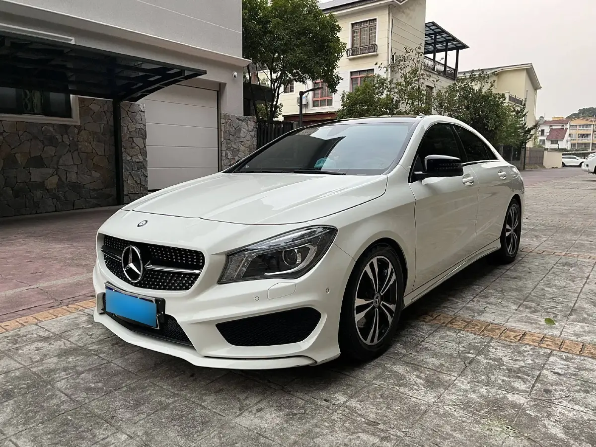 2014 Mercedes-Benz CLA Class 2.0T 211HP L4 7DCT