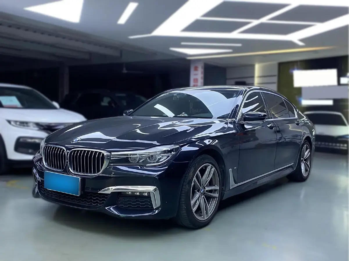 2018 BMW 7 Series 2.0T 258HP L4 8AT