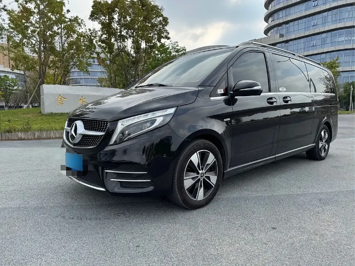 2021 Mercedes-Benz V Class 2.0T 211HP L4 9AT