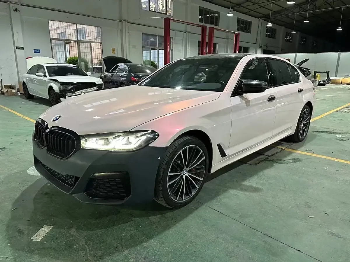 2021 BMW 5 Series 2.0T 252HP L4 8AT