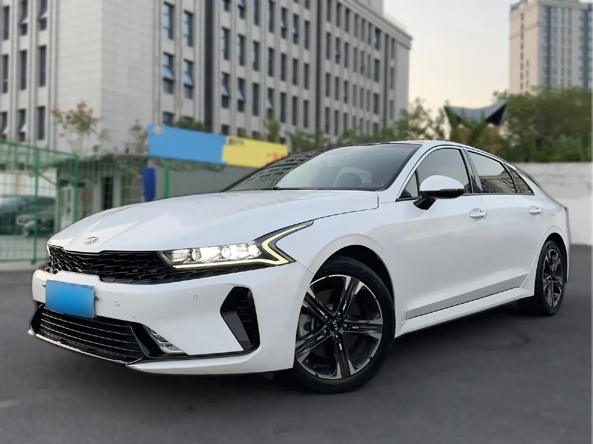 2021 Kia K5 2.0T 240HP L4 8AT