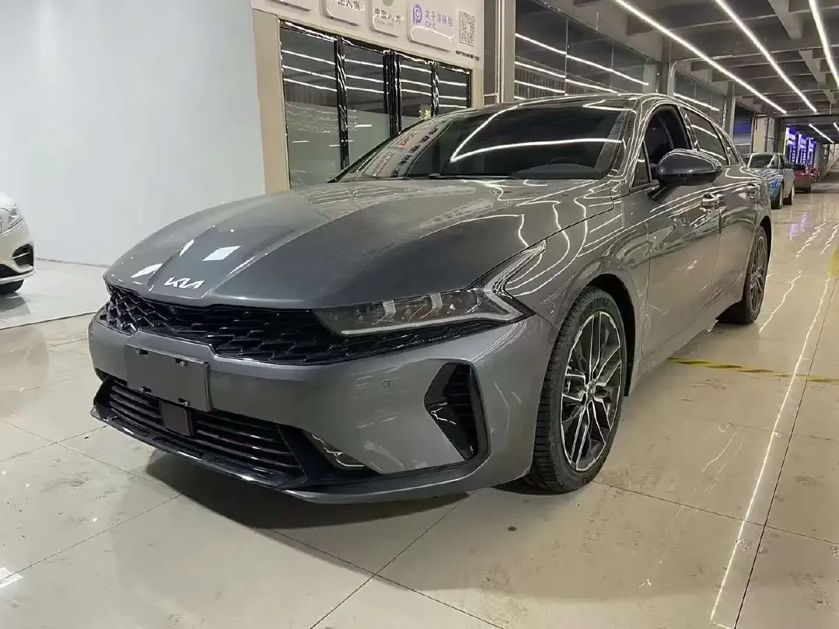 2021 Kia K5 2.0T 240HP L4 8AT