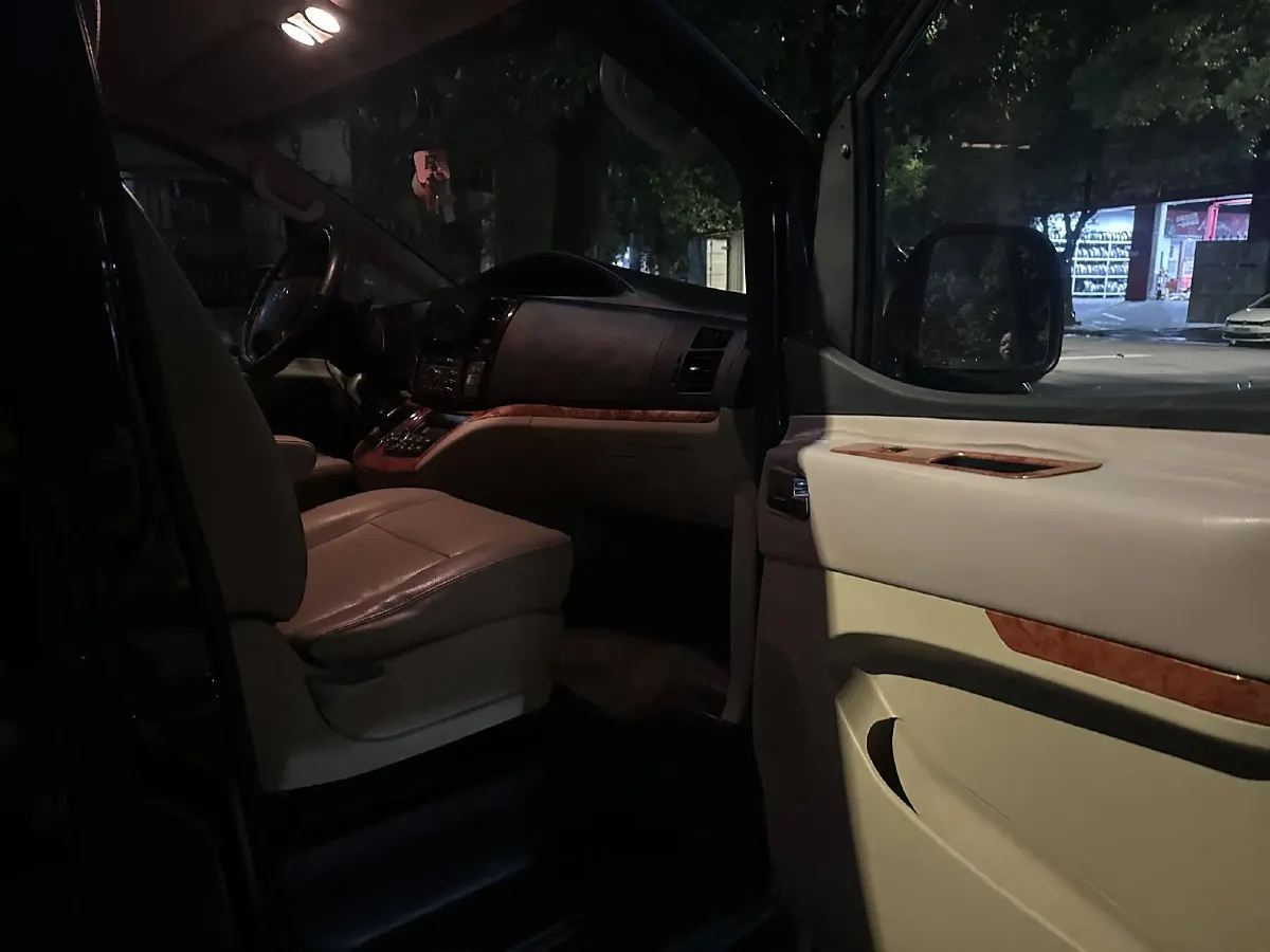 2012 JAC Refine M5 1.9T 139HP L4 6MT,autocango,china used car exporter,china ev exporter,chinese used car exporter,chinese used ev exporter