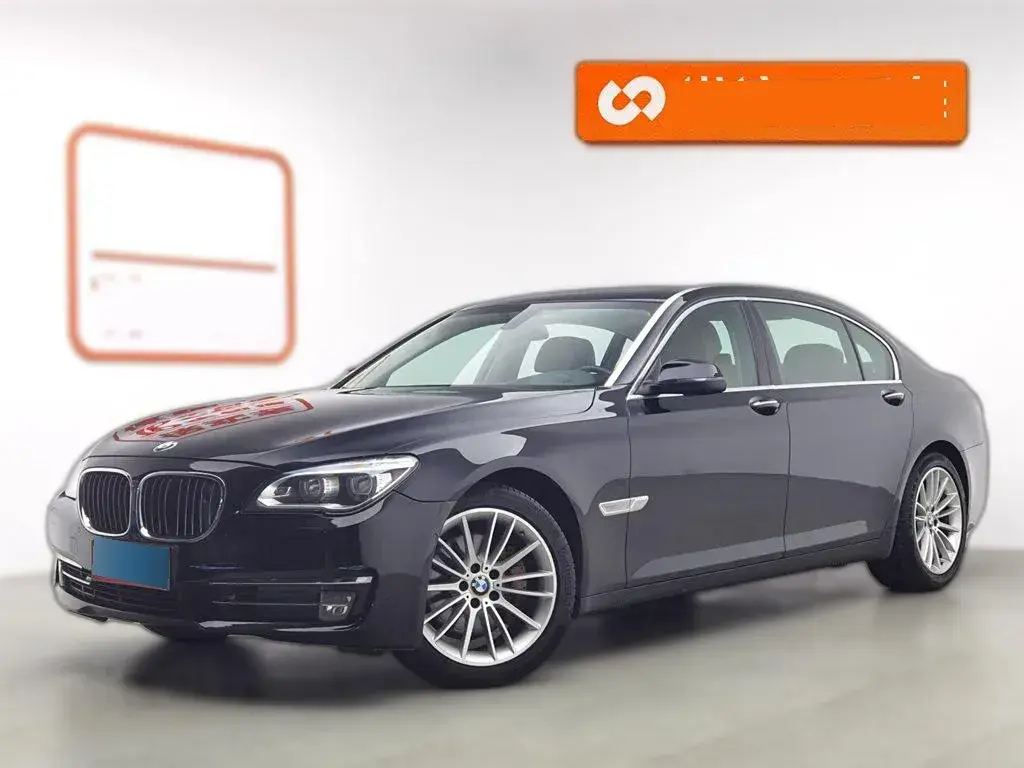 2013 BMW 7 Series 3.0T 320HP L6 8AT