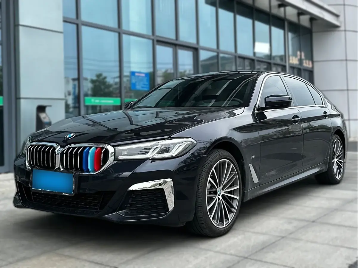 2023 BMW 5 Series 2.0T 245HP L4 8AT