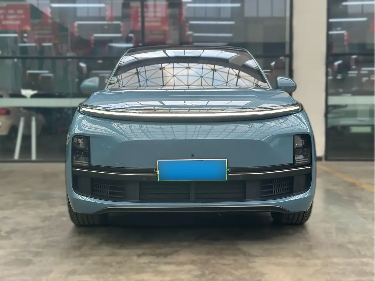 2023 Li L8 Range Extended 154HP REEV 40.9KWH