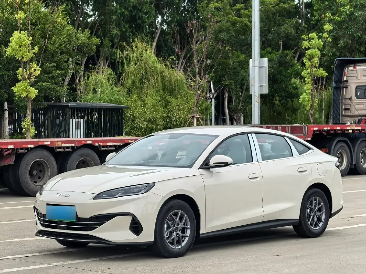 2024 BYD Seal 1.5L 110HP L4 E-CVT PHEV 17.6KWH