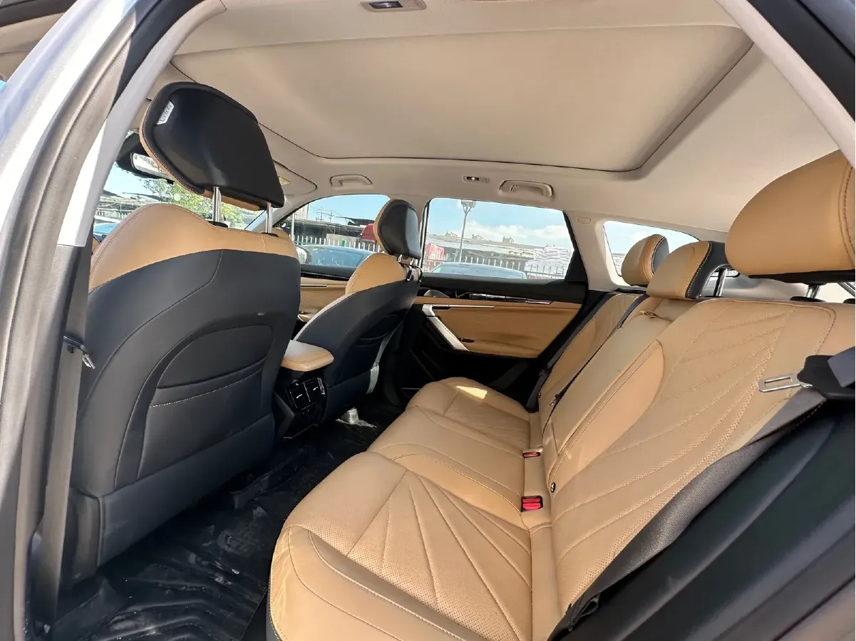 2023 Geely StarRay 2.0T 218HP L4 7DCT,autocango,china used car exporter,china ev exporter,chinese used car exporter,chinese used ev exporter