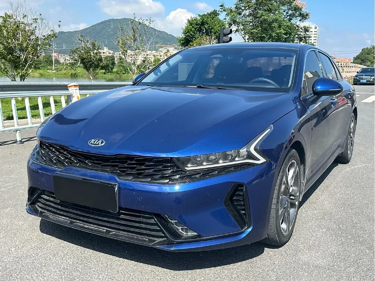 2020 Kia K5 1.5T 170HP L4 7DCT