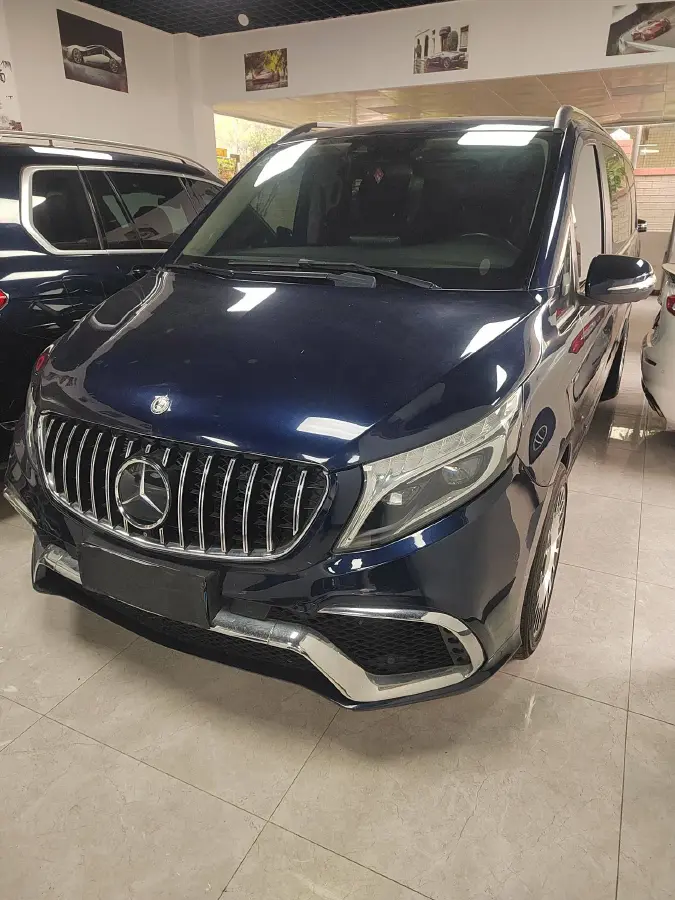 2017 Mercedes-Benz V Class 2.0T 211HP L4 7AT