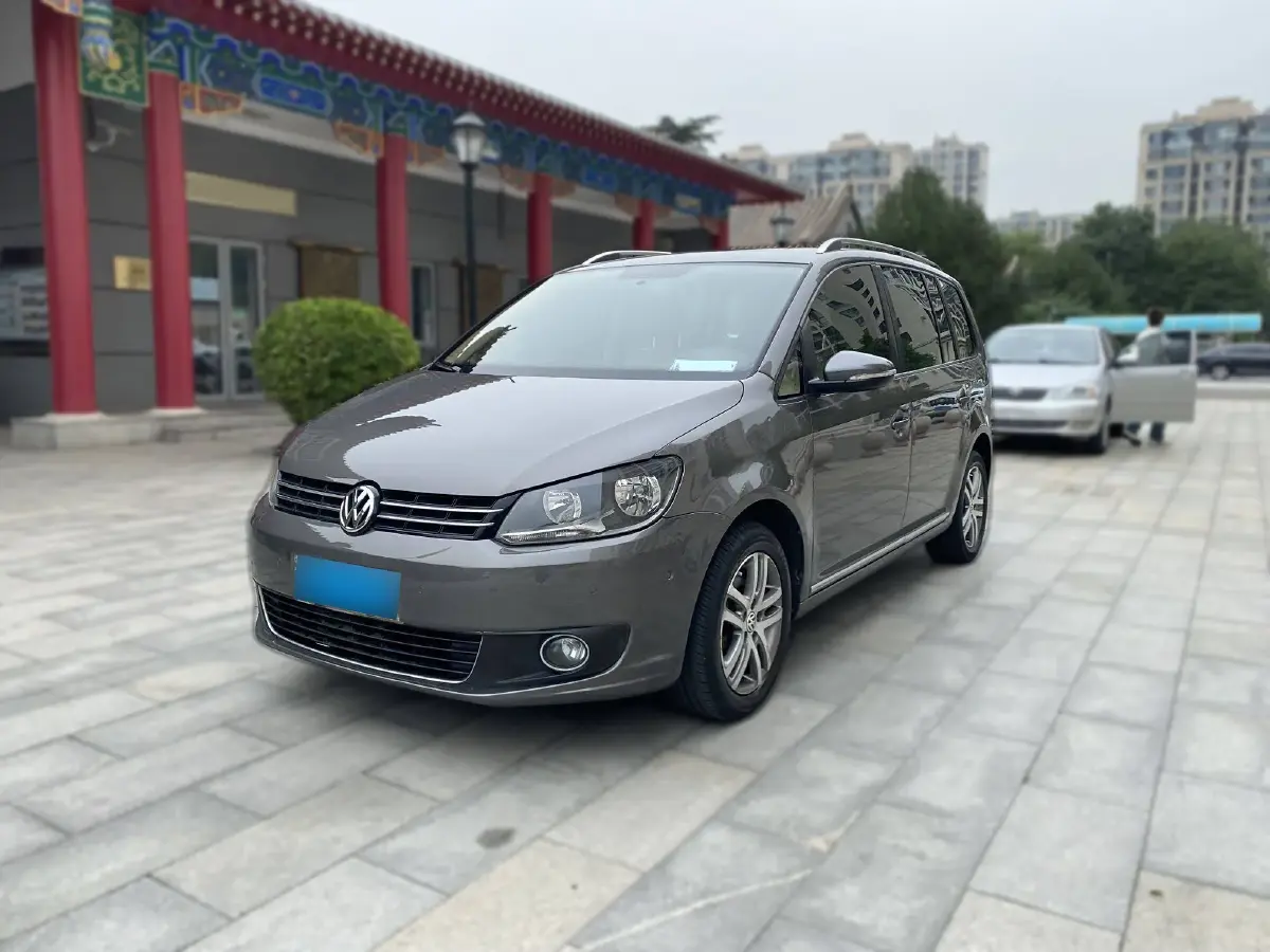 2011 Volkswagen Touran 1.4T 131HP L4 7DCT