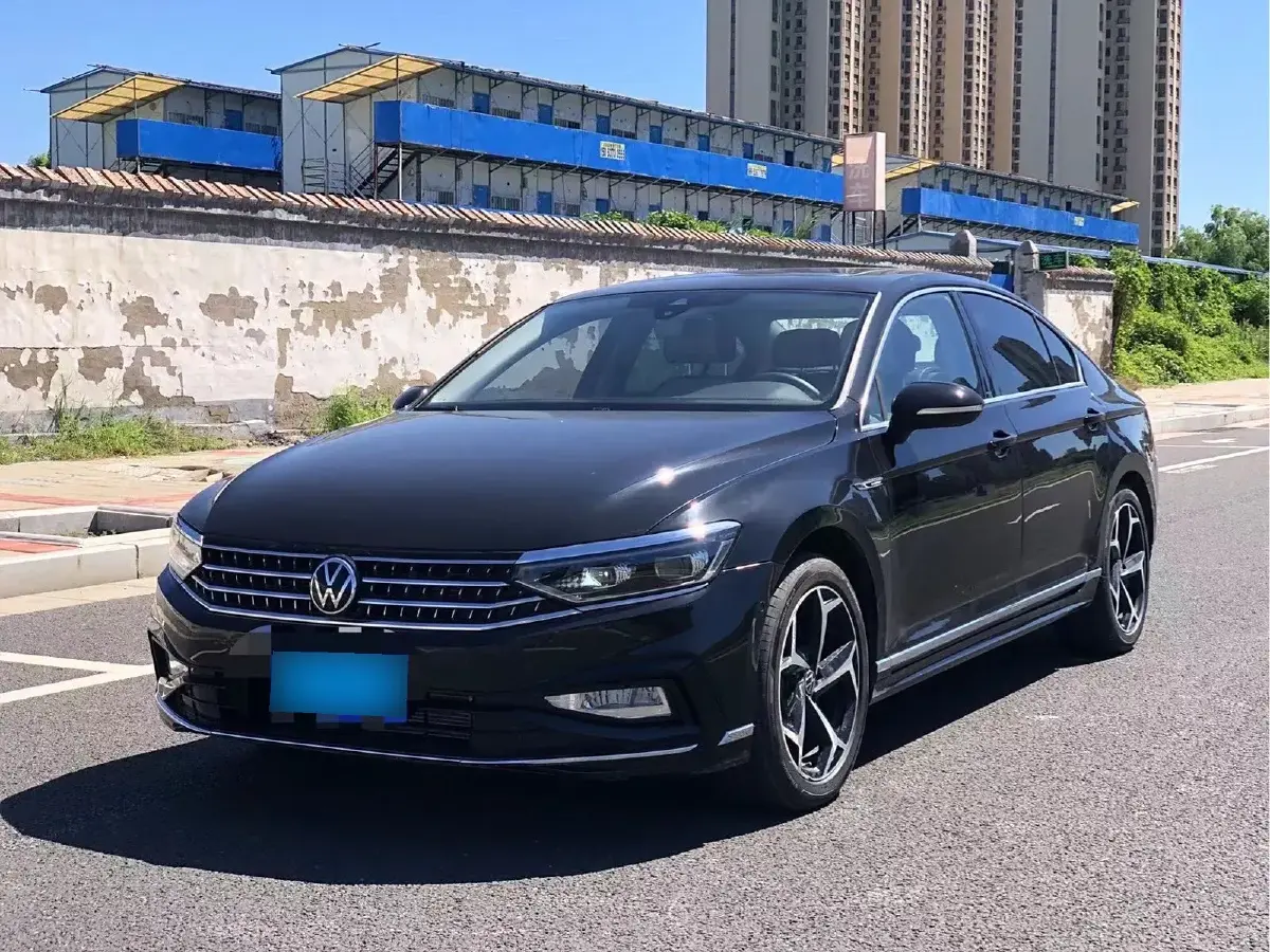2023 Volkswagen Magotan 2.0T 220HP L4 7DCT