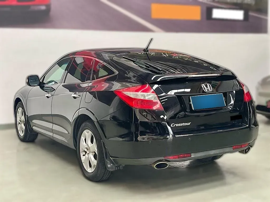 2012 Honda Crosstour 2.4L 197HP L4 5AT,autocango,china used car exporter,china ev exporter,chinese used car exporter,chinese used ev exporter