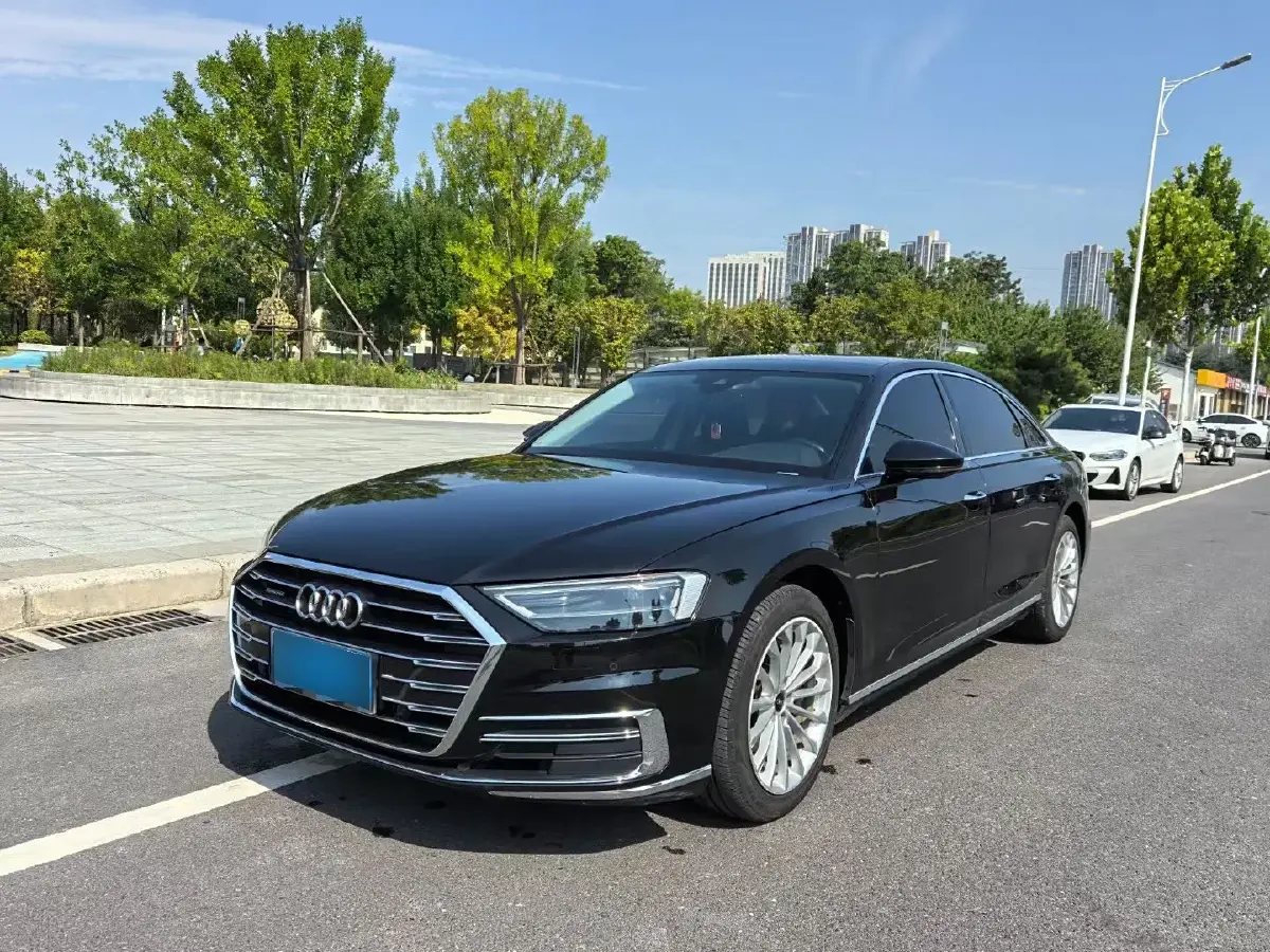 2022 Audi A8 3.0T 286HP V6 8AT