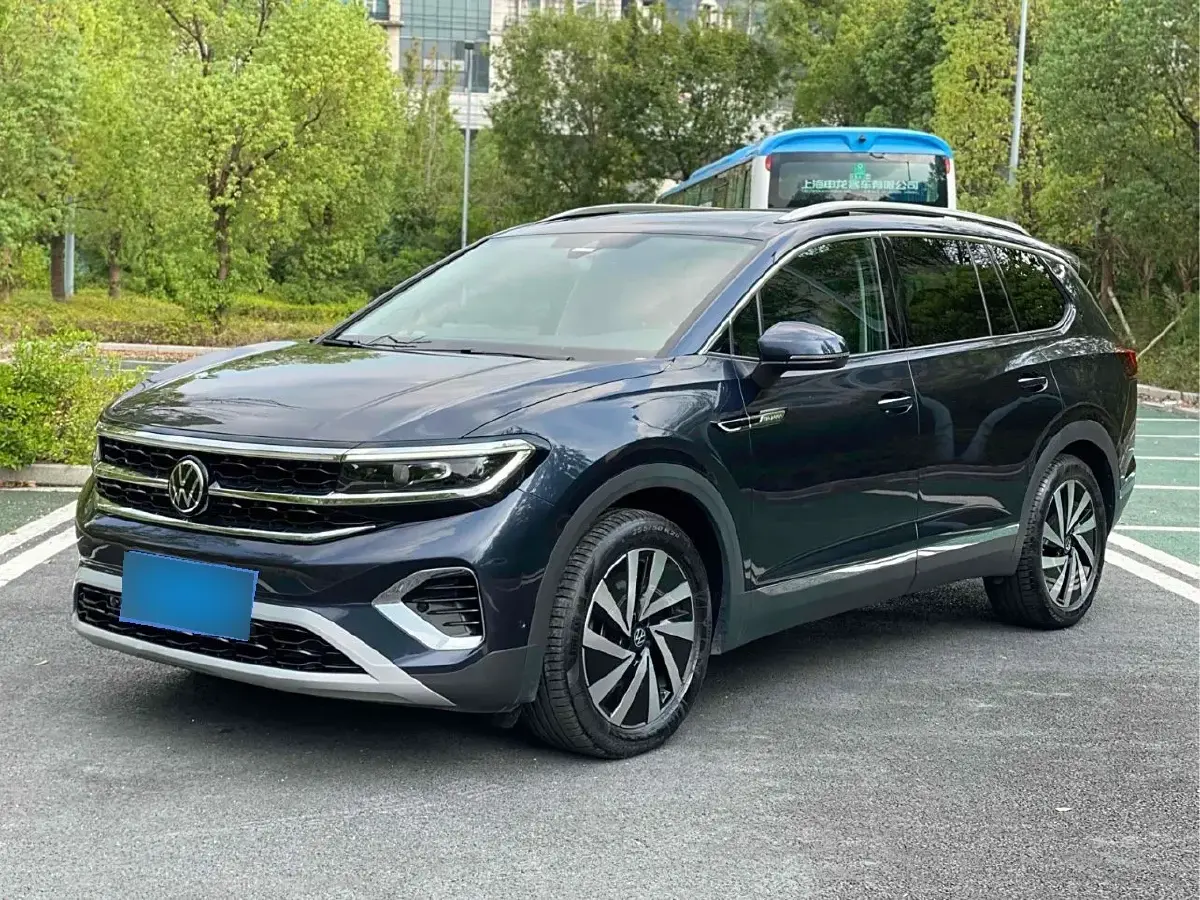 2022 Volkswagen Talagon 2.0T 220HP L4 7DCT