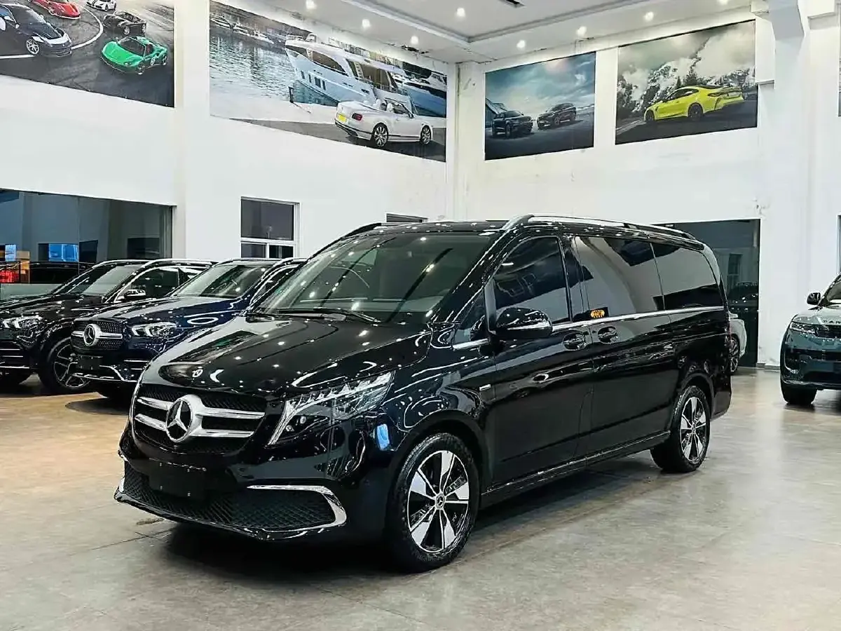 2022 Mercedes-Benz V Class 2.0T 211HP L4 9AT