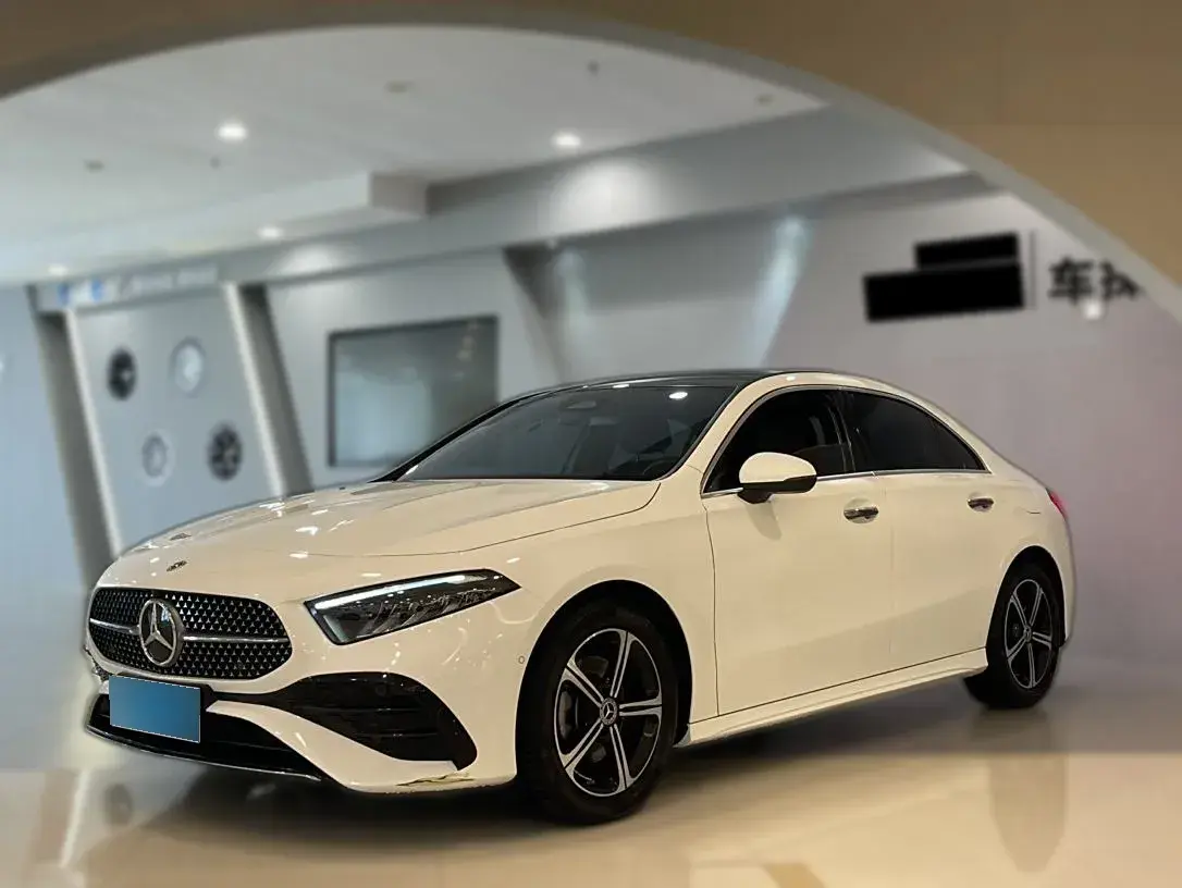2022 Mercedes-Benz A Class 1.3T 163HP L4 7DCT