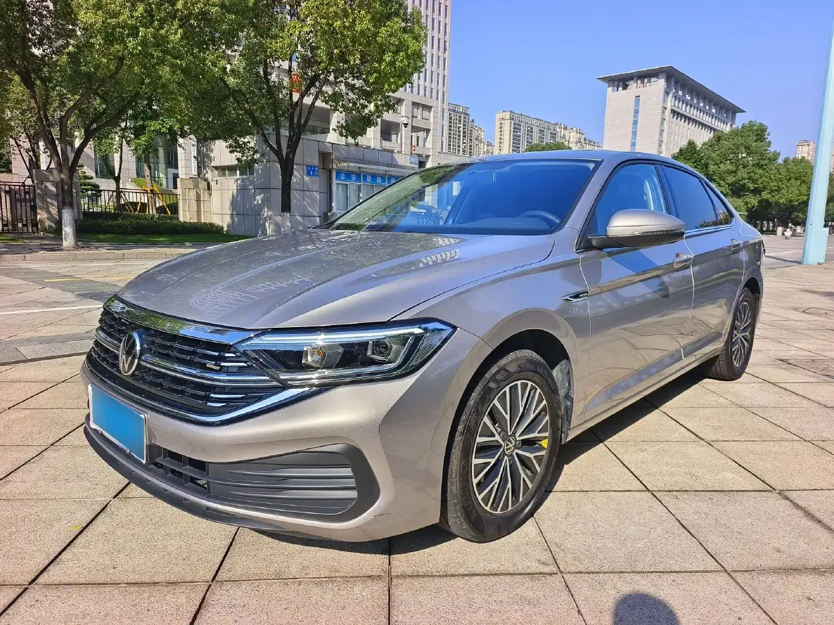 2023 Volkswagen Sagitar 1.2T 116HP L4 5MT