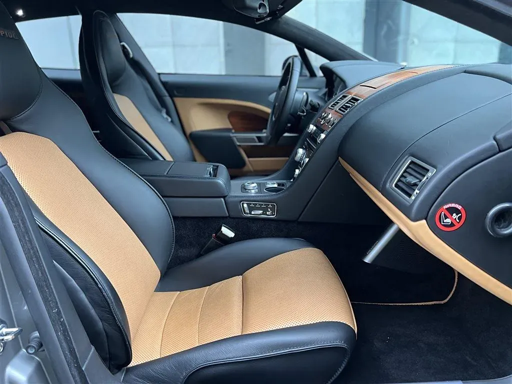 2010 Aston Martin Rapide 6.0L 477HP V12 6AT,autocango,china used car exporter,china ev exporter,chinese used car exporter,chinese used ev exporter