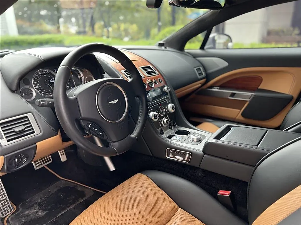 2010 Aston Martin Rapide 6.0L 477HP V12 6AT,autocango,china used car exporter,china ev exporter,chinese used car exporter,chinese used ev exporter