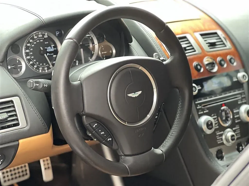 2010 Aston Martin Rapide 6.0L 477HP V12 6AT,autocango,china used car exporter,china ev exporter,chinese used car exporter,chinese used ev exporter