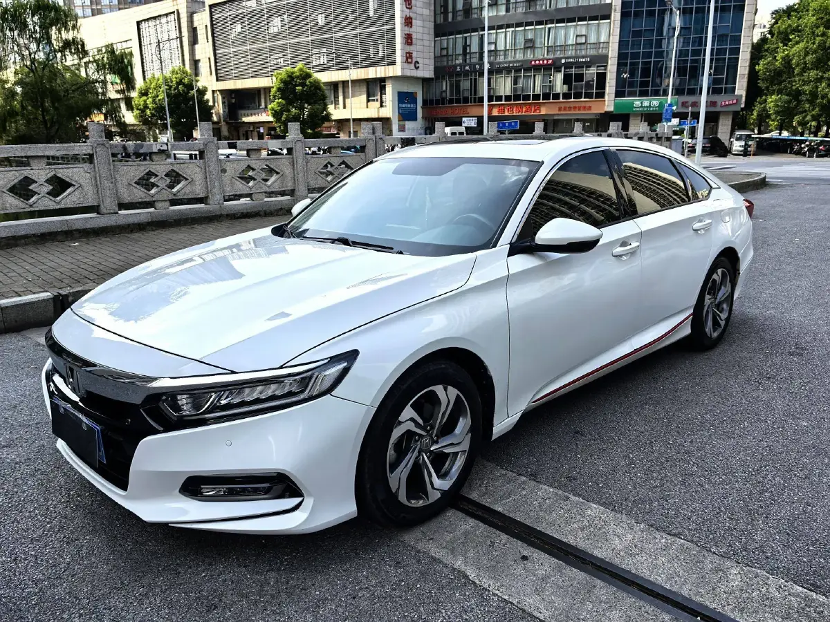 2018 Honda Accord 1.5T 194HP L4 CVT